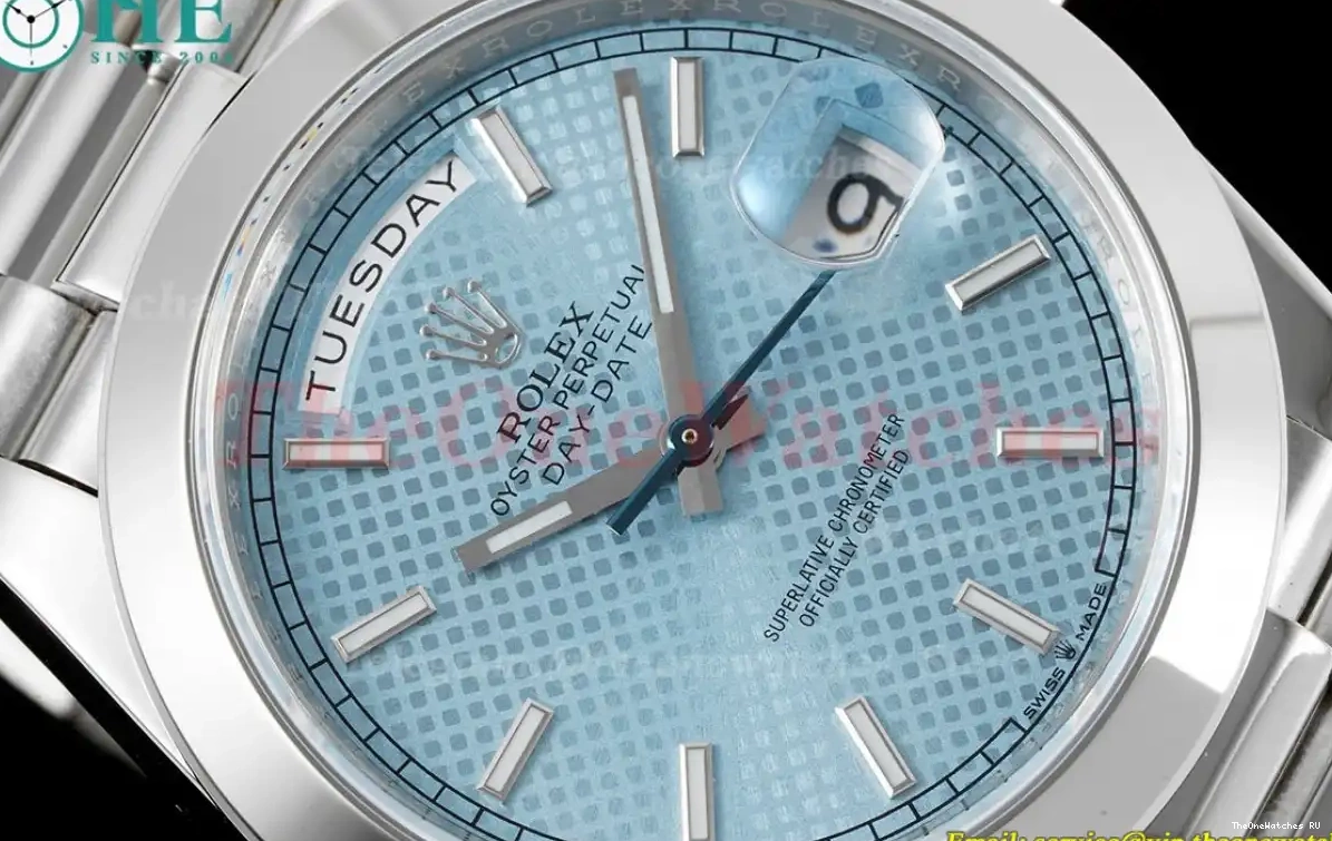 A2836 Textured DayDate SS SS EWF Dial Blue 40mm 0419